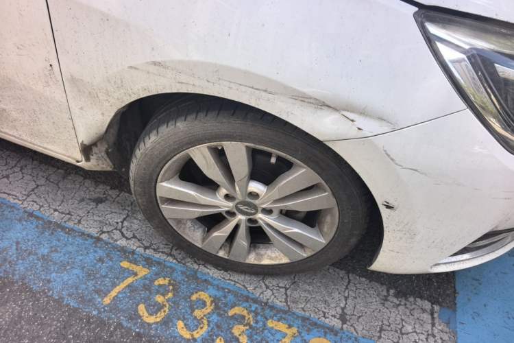 Used Chery Arrizo 5 2016 1.5L CVT Lingrui Edition Right Front Wheel Hub