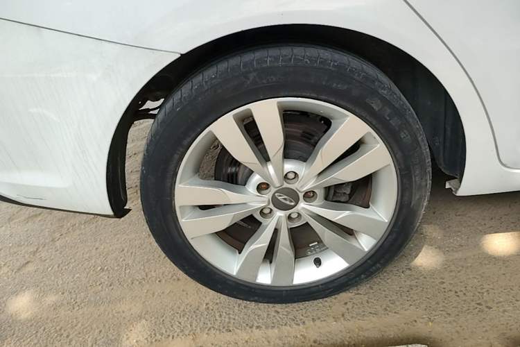 Used Chery Arrizo 5 2016 1.5L CVT Trendsetting Edition Right Rear Wheel Hub