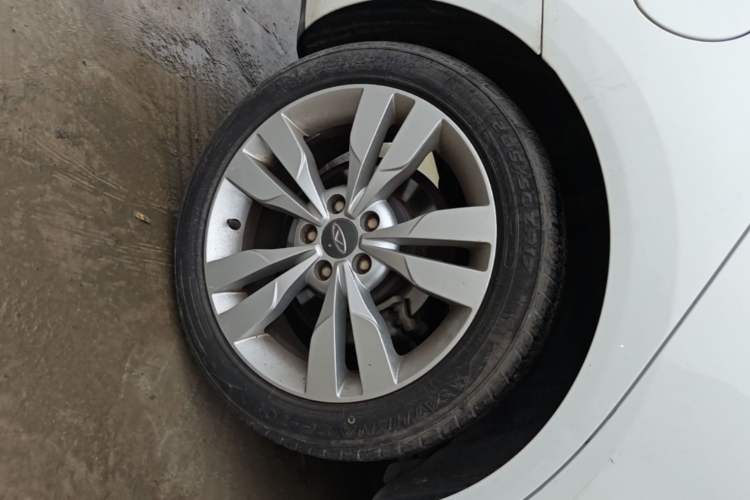 Used Chery Arrizo 5 2016 1.5L Manual Lingchao Edition Right Rear Wheel Hub