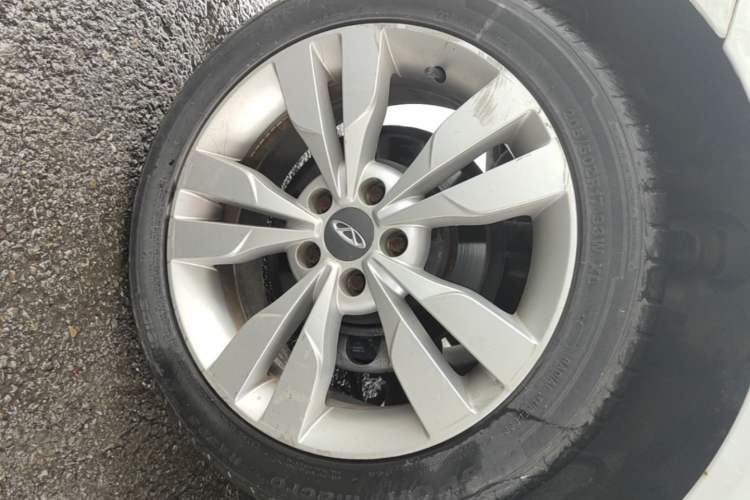 Used Chery Arrizo 5 2016 1.5L CVT Trendsetting Edition Right Rear Wheel Hub
