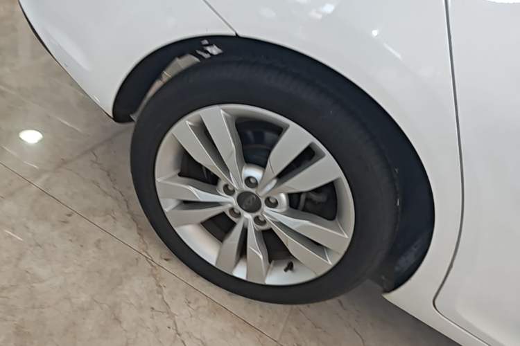 Used Chery Arrizo 5 2016 1.5L Manual Lingchao Edition Right Rear Wheel Hub