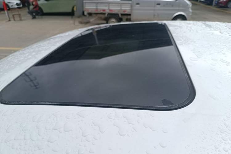 Used Chery Arrizo 5 2016 1.5L Manual Lingrui Edition Roof