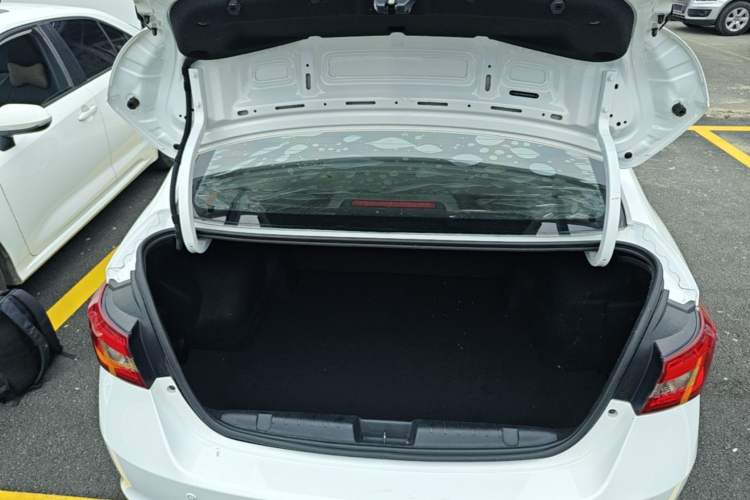 Used Chery Arrizo 5 2016 1.5L Manual Lingrui Edition Trunk