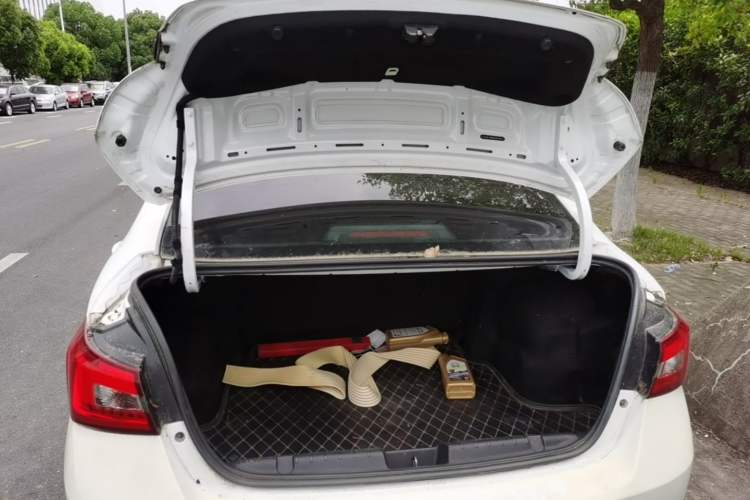 Used Chery Arrizo 5 2016 1.5L Manual Leading Version Trunk