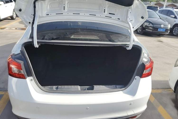 Used Chery Arrizo 5 2016 1.5L CVT Lingrui Edition Trunk