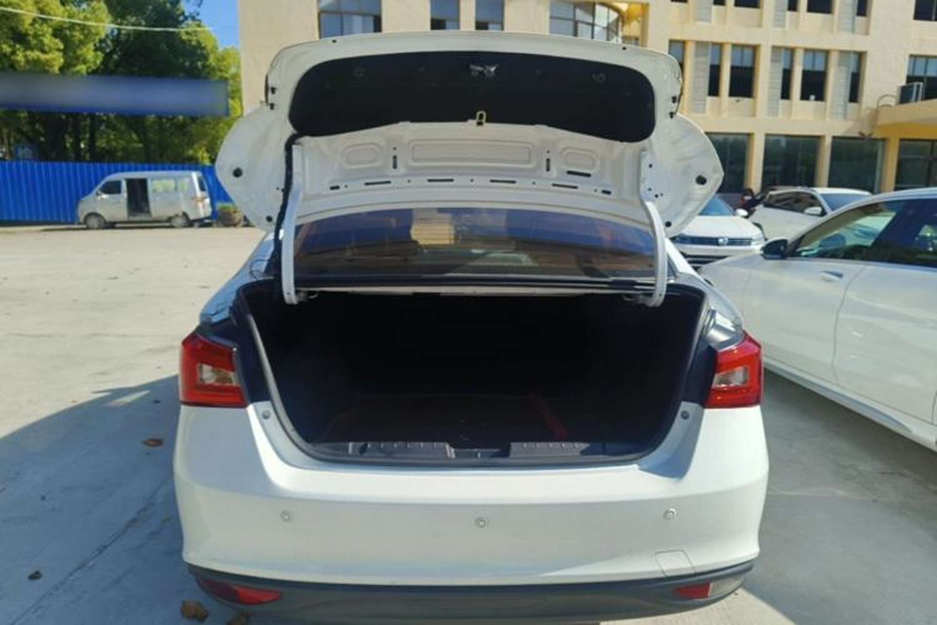 Used Chery Arrizo 5 2016 1.5L CVT Trendsetting Edition Trunk