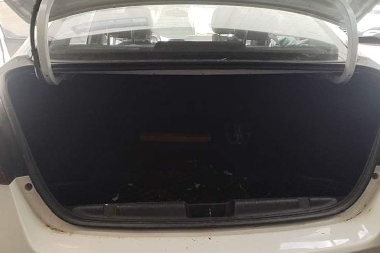 Used Chery Arrizo 5 2016 1.5L Manual Lingrui Edition Trunk