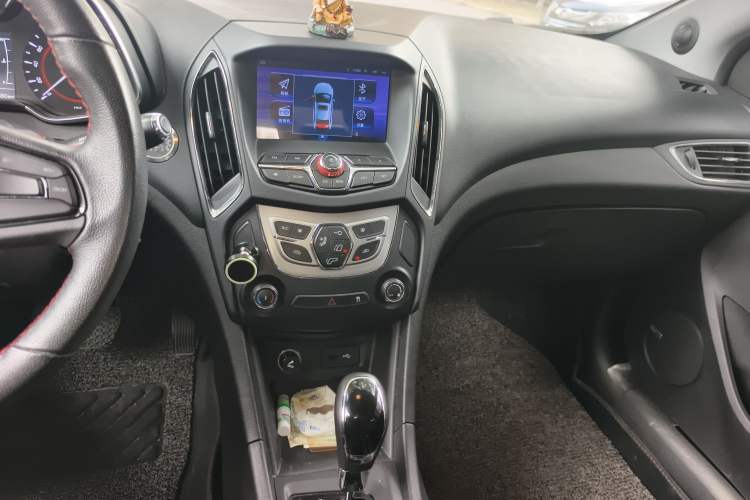 Used Chery Arrizo 5 2016 1.5L CVT Trendsetting Edition Audio And AC Panel