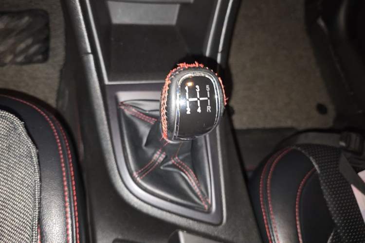 Used Chery Arrizo 5 2016 1.5L Manual Lingrui Edition Gear Lever