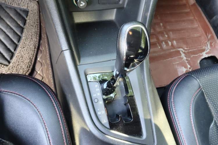 Used Chery Arrizo 5 2016 1.5L CVT Trendsetting Edition Gear Lever