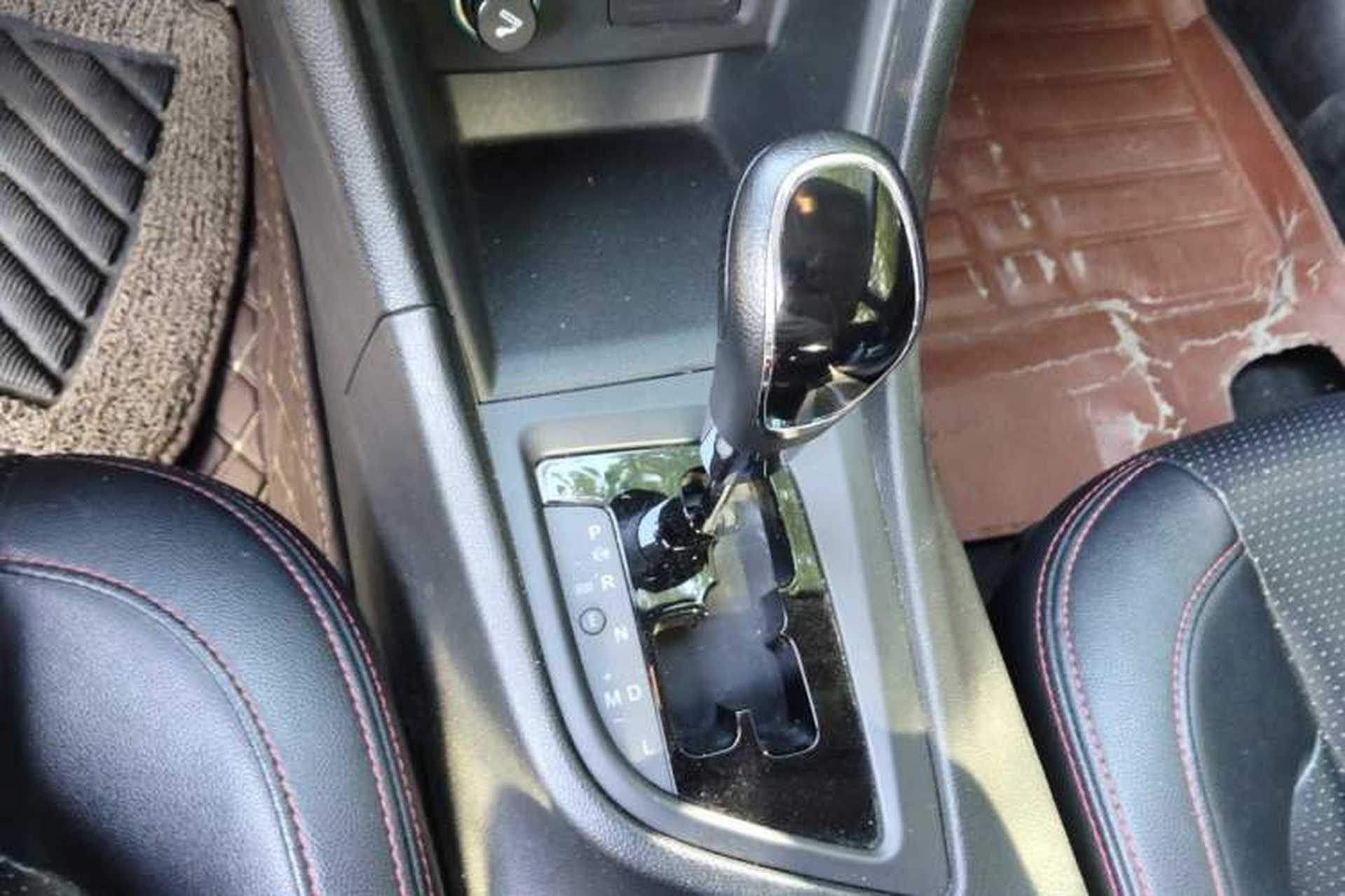 Used Chery Arrizo 5 2016 1.5L CVT Trendsetting Edition Gear Lever