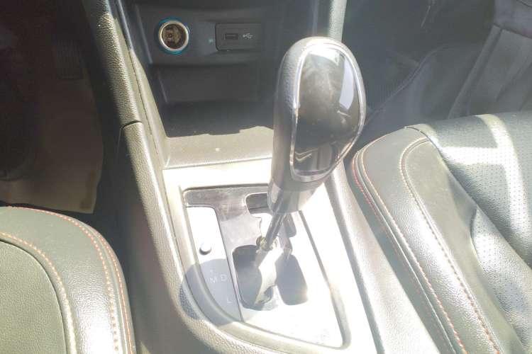 Used Chery Arrizo 5 2016 1.5L CVT Leading Edition Gear Lever