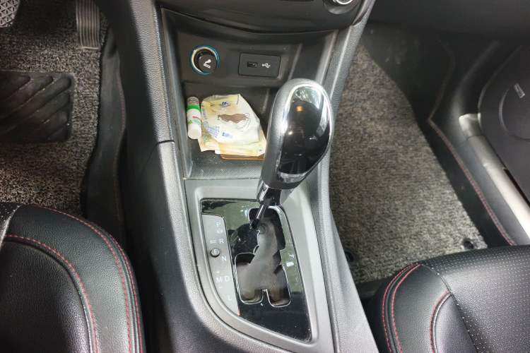 Used Chery Arrizo 5 2016 1.5L CVT Trendsetting Edition Gear Lever