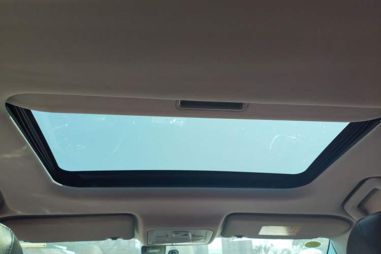 Used Chery Arrizo 5 2016 1.5L CVT Leading Edition Headliner