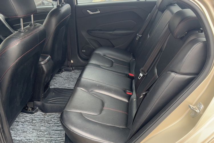 Used Chery Arrizo 5 2016 1.5L CVT Trendsetting Edition Interior 2