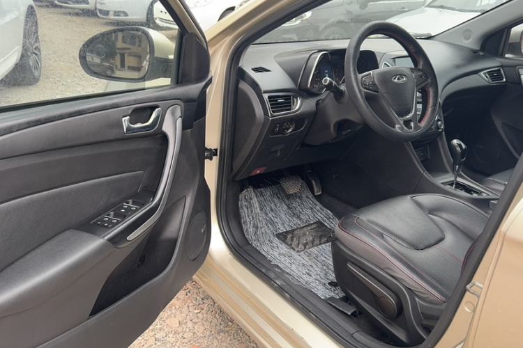 Used Chery Arrizo 5 2016 1.5L CVT Trendsetting Edition Interior 4