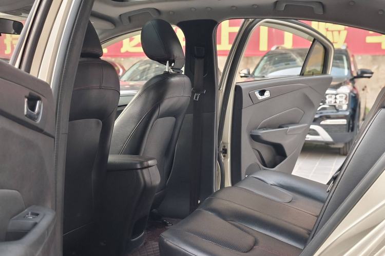 Used Chery Arrizo 5 2016 1.5L CVT Lingrui Edition Interior 6