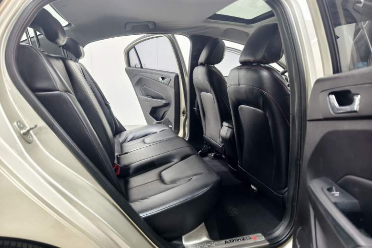 Used Chery Arrizo 5 2016 1.5L CVT Lingrui Edition Interior 9