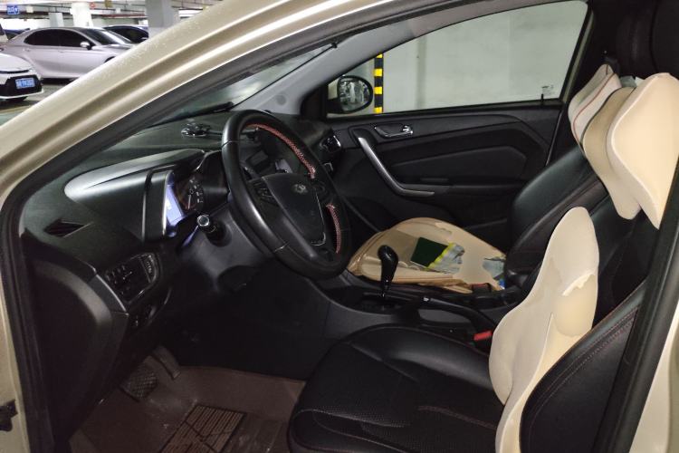 Used Chery Arrizo 5 2016 1.5L CVT Trendsetting Edition Left Front Seat