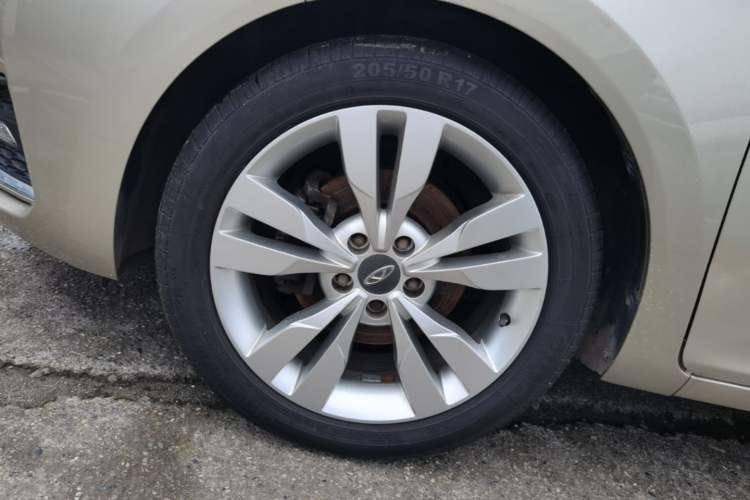 Used Chery Arrizo 5 2016 1.5L Manual Lingrui Edition Left Front Wheel Hub
