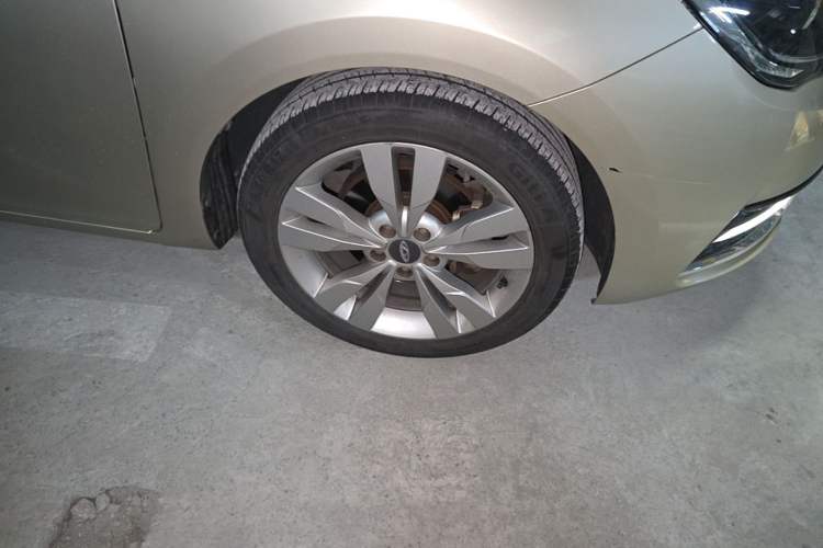 Used Chery Arrizo 5 2016 1.5L Manual Lingrui Edition Right Front Wheel Hub
