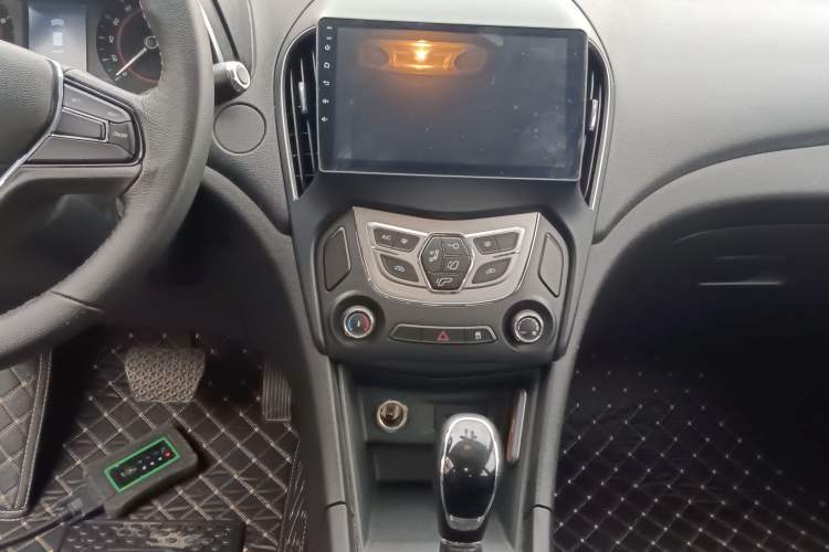 Used Chery Arrizo 5 2017 1.5L CVT Trendsetting Edition Audio And AC Panel
