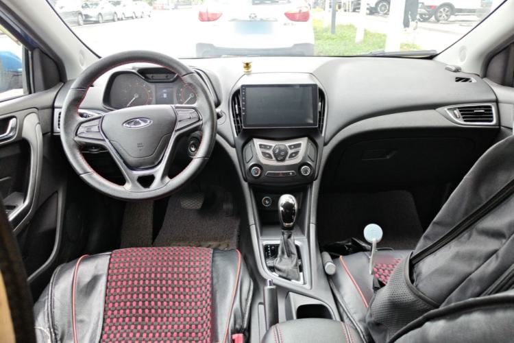 Used Chery Arrizo 5 2017 1.5L CVT Trendsetting Edition Center Console