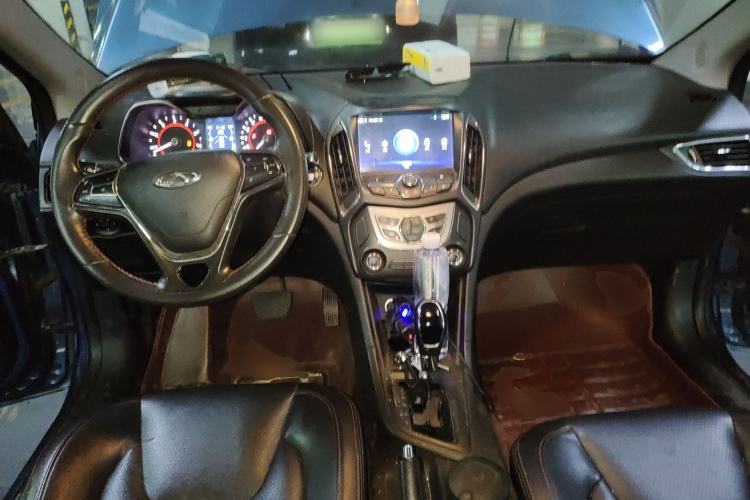 Used Chery Arrizo 5 2017 1.5L CVT Deluxe Edition Center Console