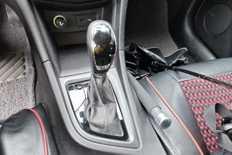 Used Chery Arrizo 5 2017 1.5L CVT Trendsetting Edition Gear Lever