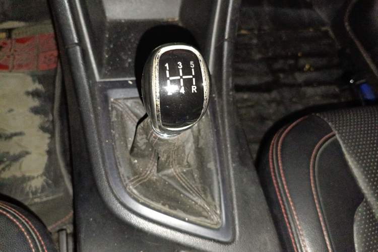 Used Chery Arrizo 5 2017 1.5L Manual Fashion Edition Gear Lever