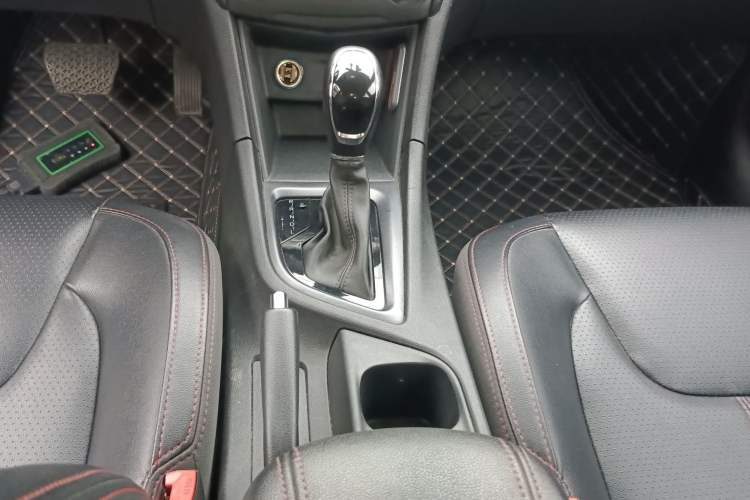 Used Chery Arrizo 5 2017 1.5L CVT Trendsetting Edition Gear Lever