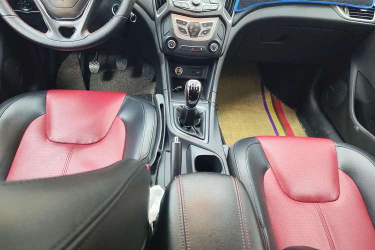 Used Chery Arrizo 5 2017 1.5L Manual Luxury Edition Gear Lever
