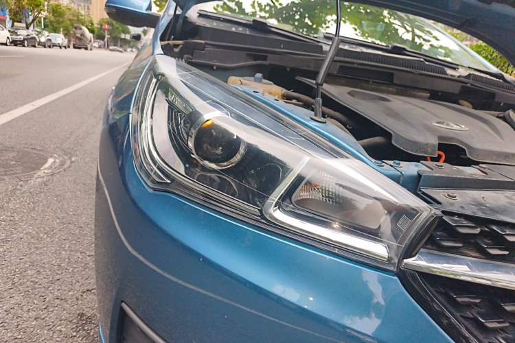 Used Chery Arrizo 5 2017 SPORT 1.5T Manual Fashion Edition Right Front Headlight
