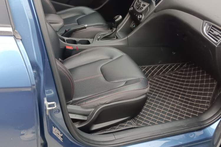 Used Chery Arrizo 5 2017 1.5L CVT Trendsetting Edition Right Front Seat