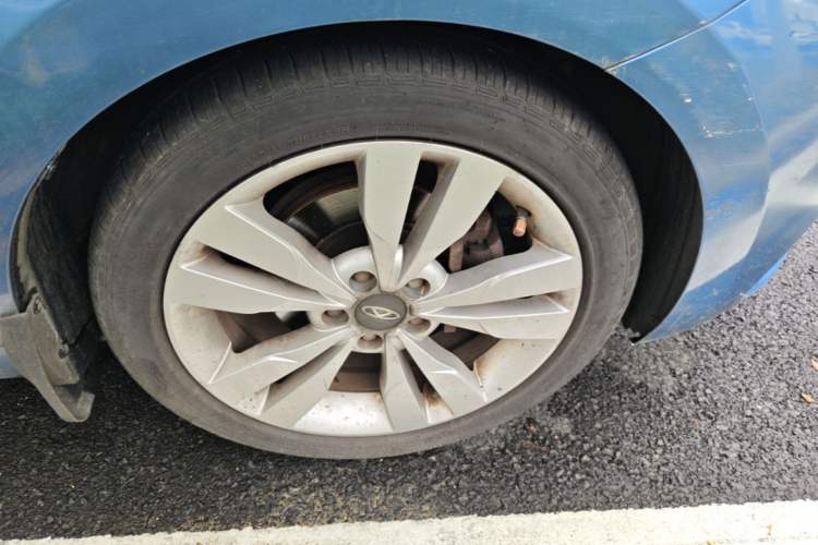 Used Chery Arrizo 5 2017 1.5L CVT Trendsetting Edition Right Front Wheel Hub
