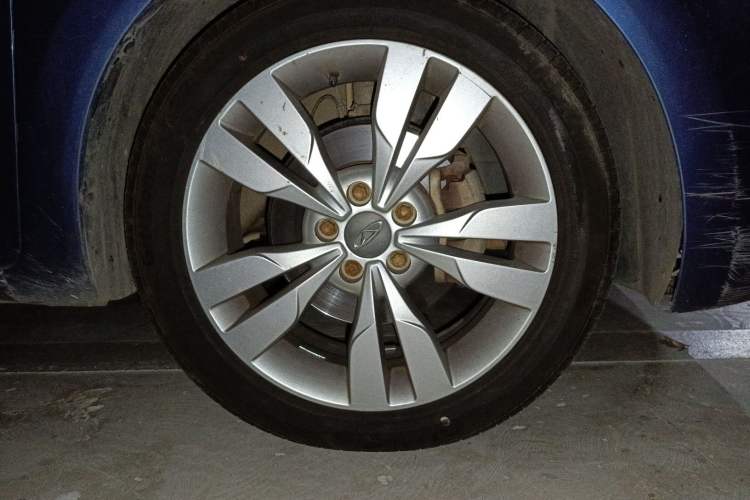 Used Chery Arrizo 5 2017 1.5L Manual Fashion Edition Right Front Wheel Hub