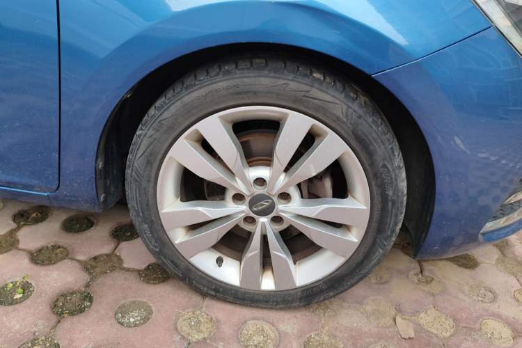 Used Chery Arrizo 5 2017 1.5L Manual Lingchao Edition Right Front Wheel Hub
