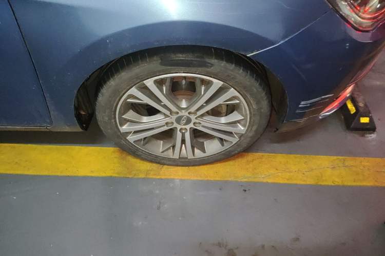 Used Chery Arrizo 5 2017 1.5L CVT Deluxe Edition Right Front Wheel Hub