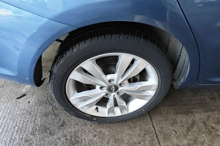 Used Chery Arrizo 5 2017 1.5L CVT Trendsetting Edition Right Rear Wheel Hub