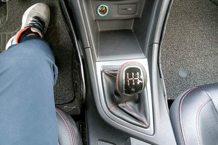 Used Chery Arrizo 5 2017 1.5L Manual Luxury Edition Gear Lever