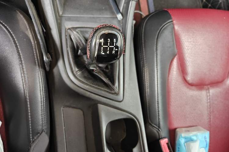 Used Chery Arrizo 5 2017 SPORT 1.5T Manual Luxury Edition Gear Lever