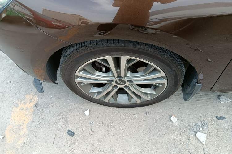 Used Chery Arrizo 5 2017 1.5L Manual Luxury Edition Left Front Wheel Hub