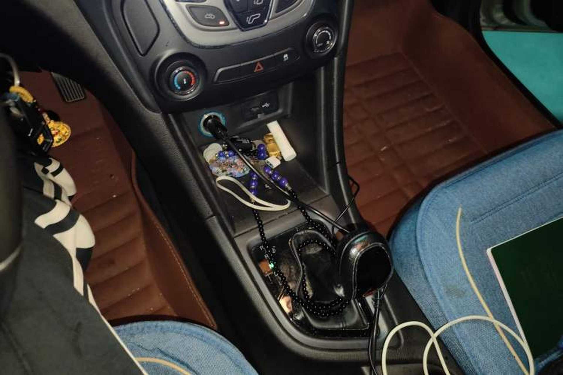 Used Chery Arrizo 5 2017 1.5L CVT Trendsetting Edition Gear Lever