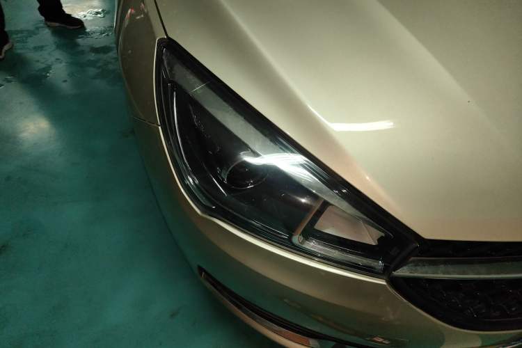 Used Chery Arrizo 5 2017 1.5L CVT Trendsetting Edition Right Front Headlight