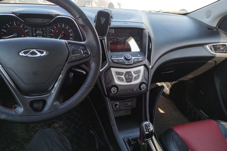 Used Chery Arrizo 5 2017 SPORT 1.5T Manual Luxury Edition Audio And AC Panel