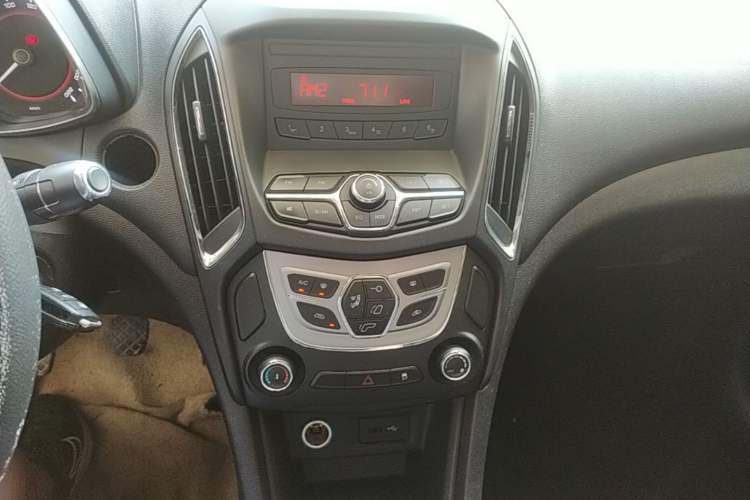 Used Chery Arrizo 5 2017 1.5L Manual Lingchao Edition Audio And AC Panel