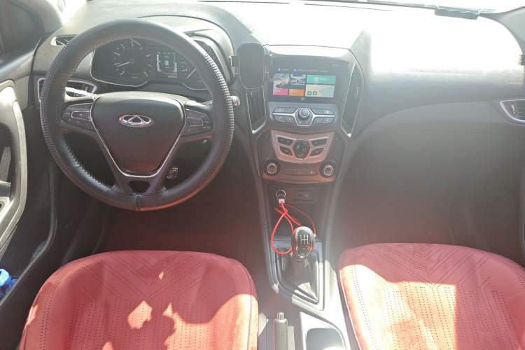 Used Chery Arrizo 5 2017 SPORT 1.5T Manual Luxury Edition Center Console