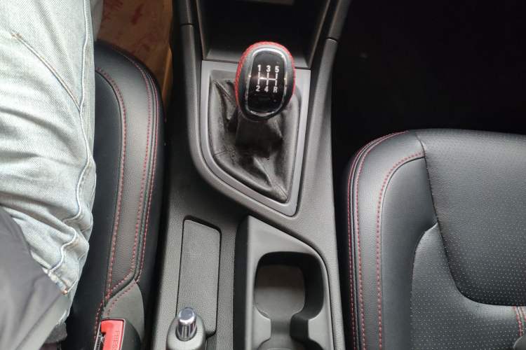 Used Chery Arrizo 5 2017 1.5L Manual Lingchao Edition Gear Lever