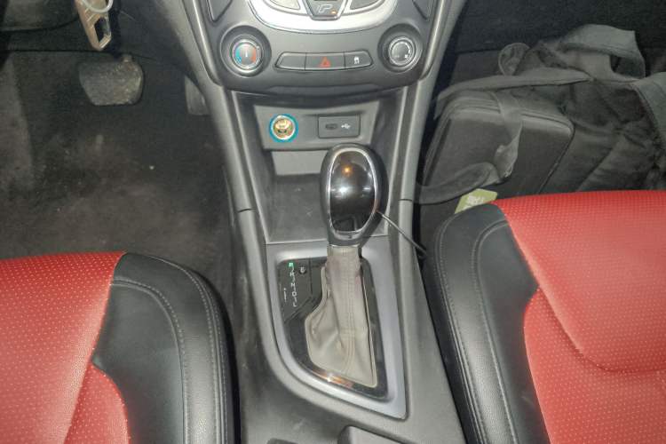 Used Chery Arrizo 5 2017 SPORT 1.5T CVT Luxury Edition Gear Lever
