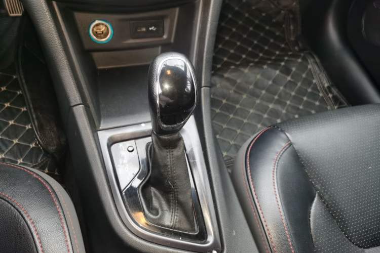 Used Chery Arrizo 5 2017 1.5L CVT Fashion Edition Gear Lever